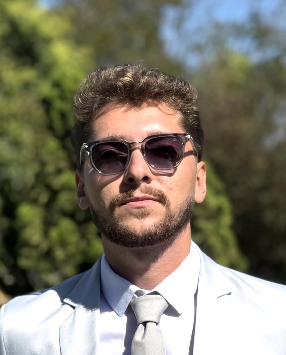 Vitor Lara, piloto comercial de avião